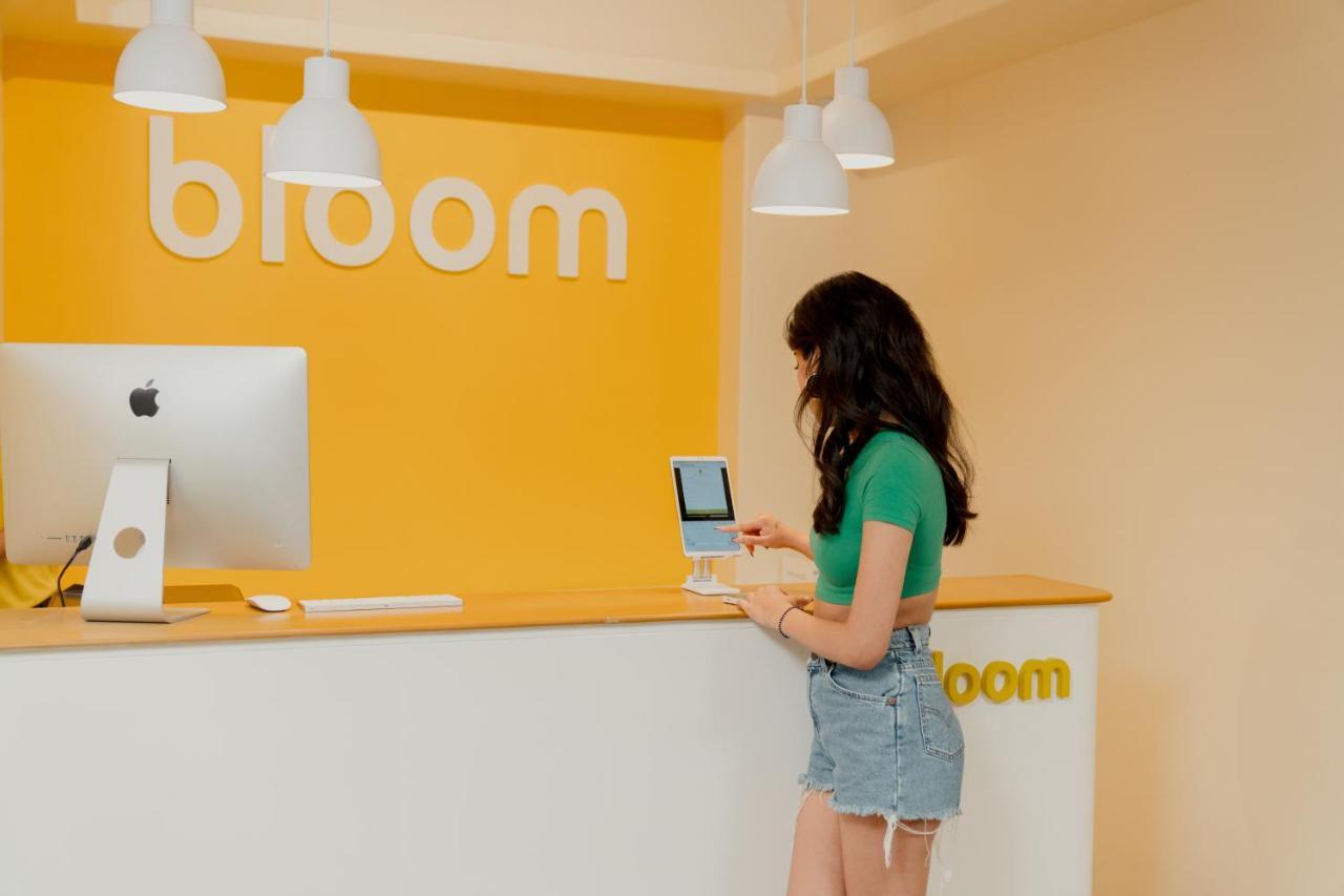 Bloom Hotel - Sector 62 Noida Exterior photo